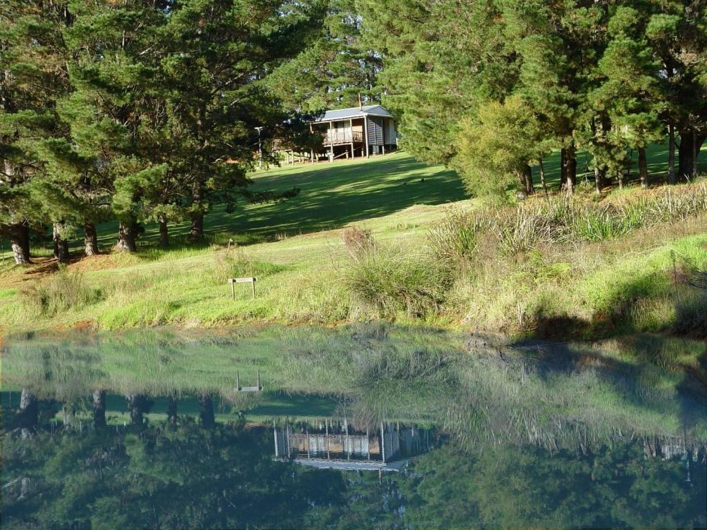 Hawke Brook Chalets Pemberton Exterior photo