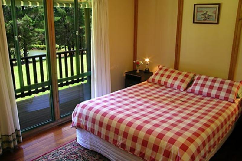 Hawke Brook Chalets Pemberton Exterior photo